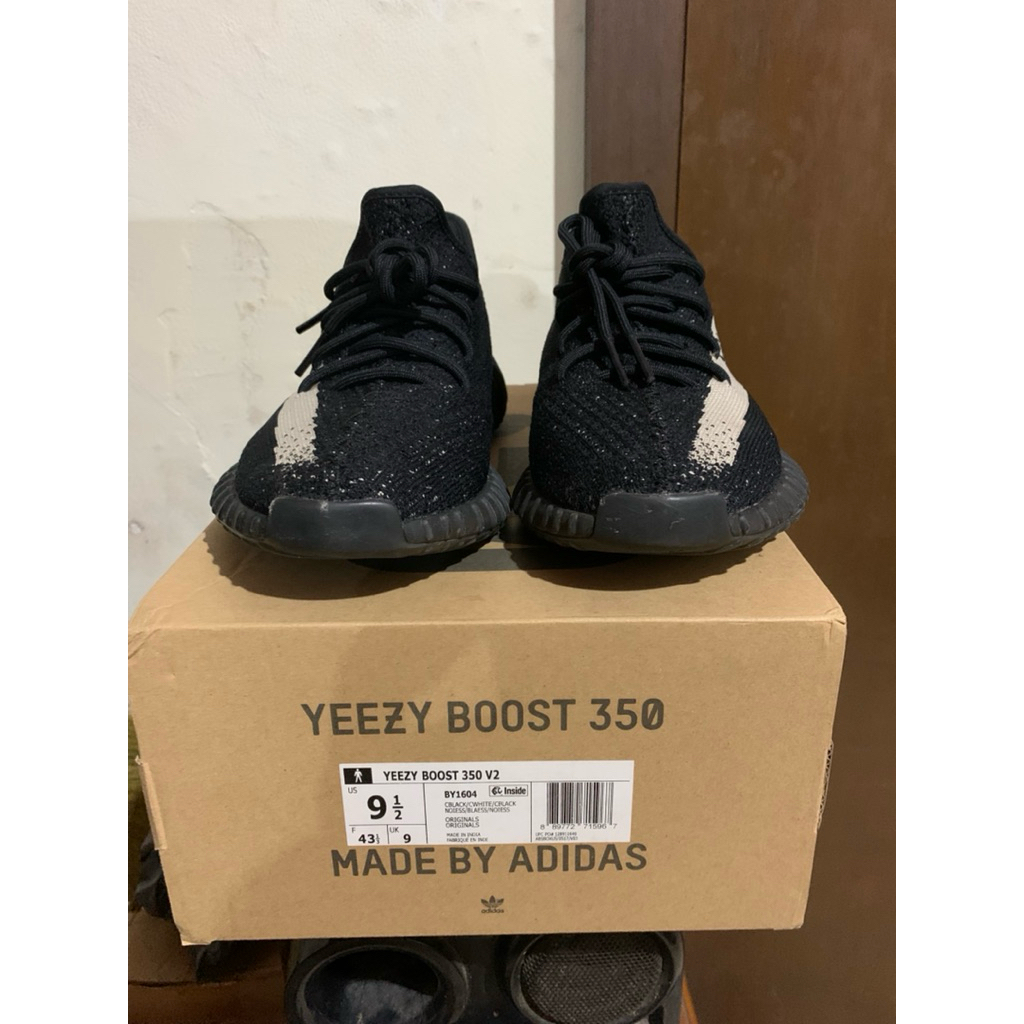 Yeezy Boost V2 Black Oreo