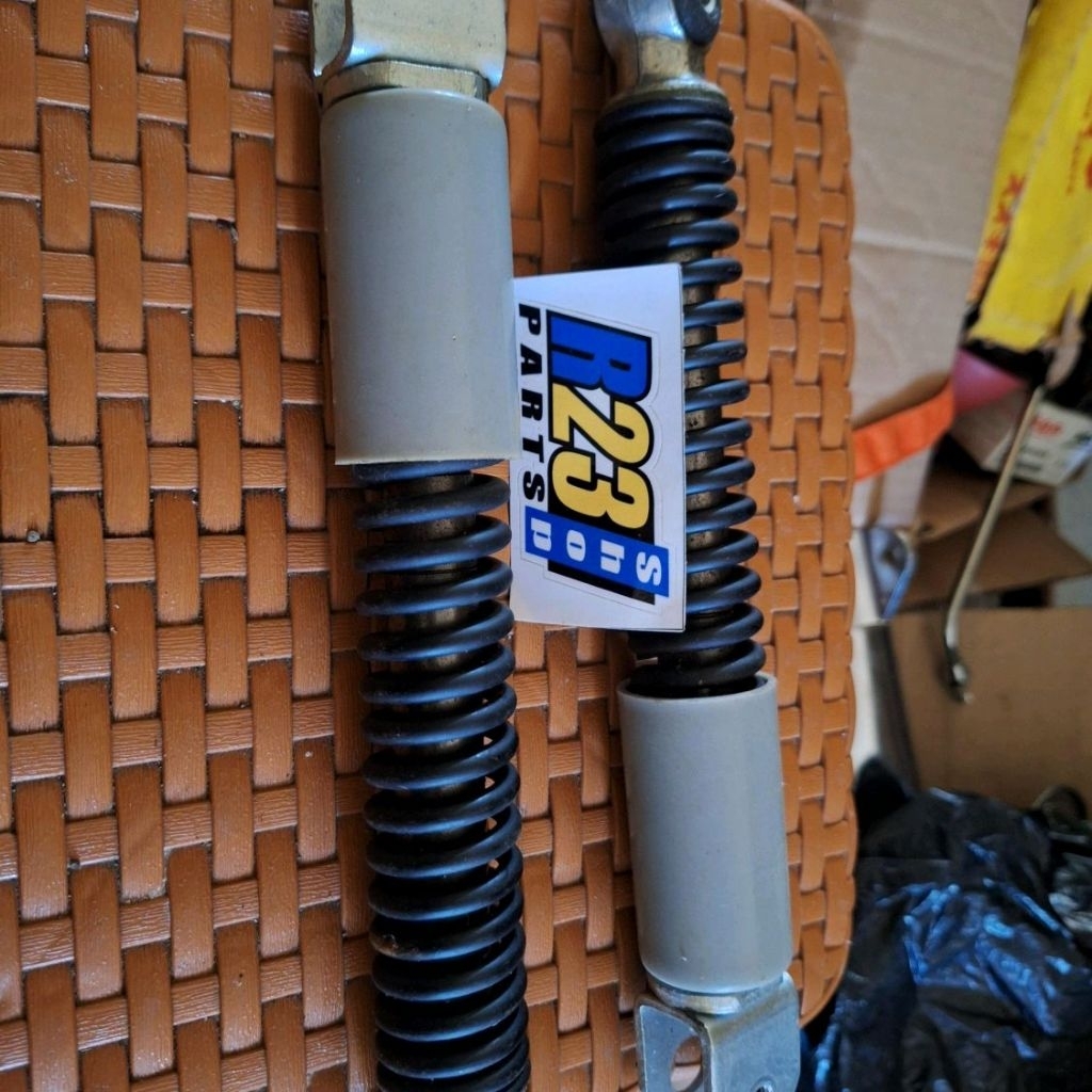 Shock depan Yamaha V75 original