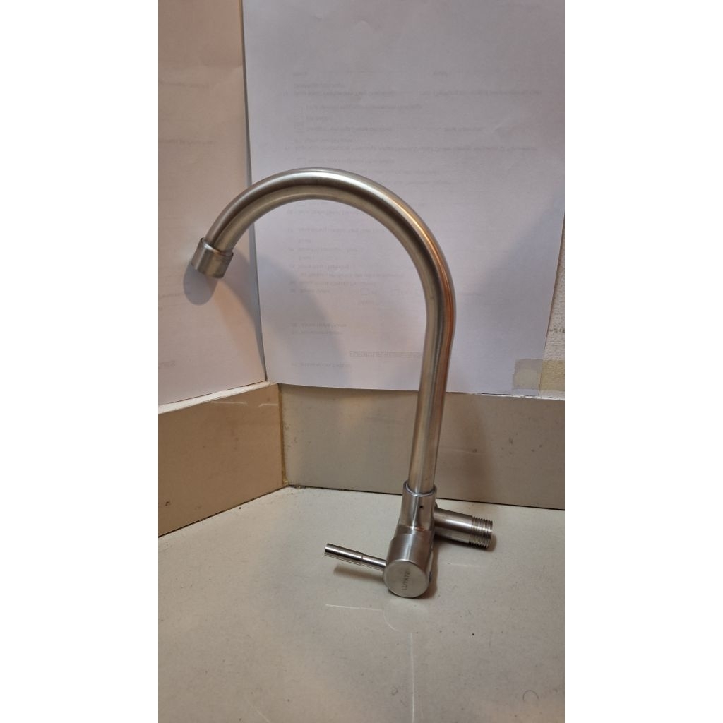 kran cuci piring stainless tembok