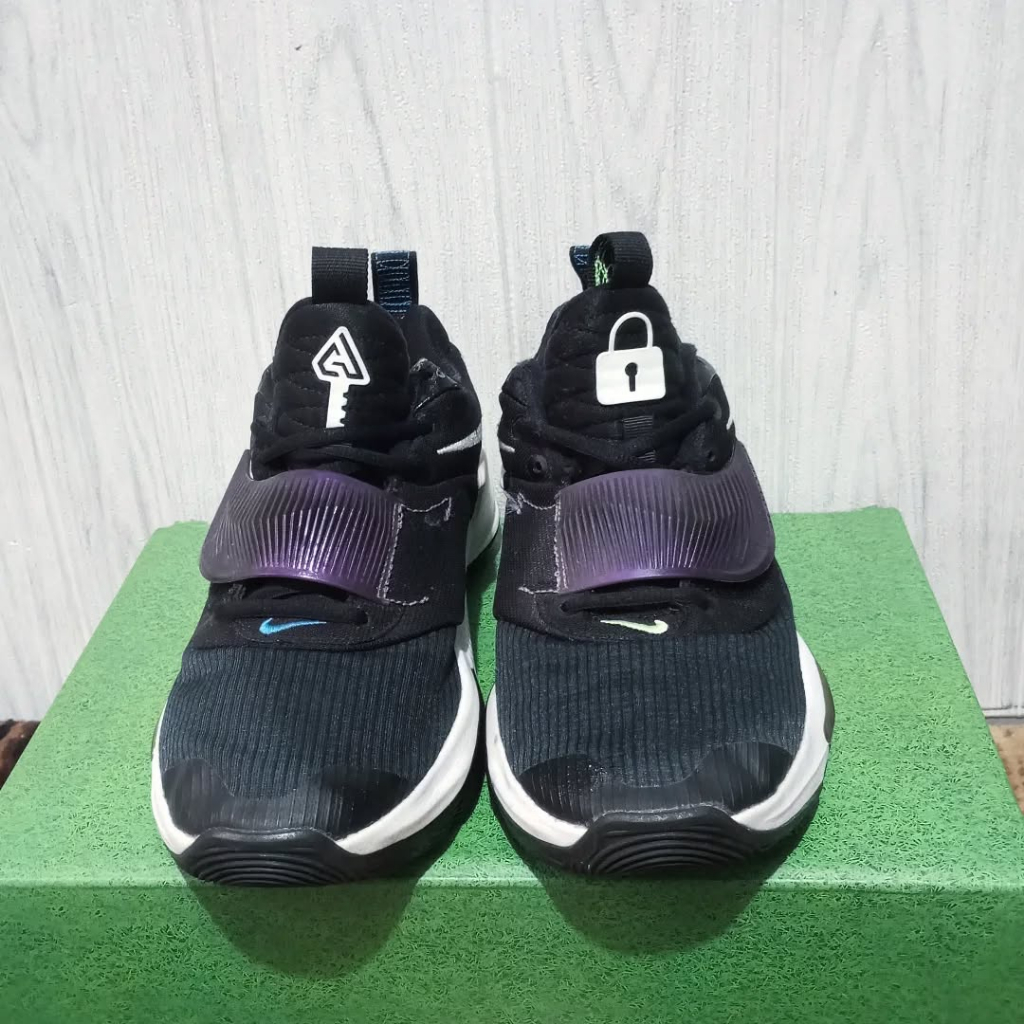 PRELOVED SEPATU BASKET ZOOM FREAK 3 SIZE 40,5 SECOND