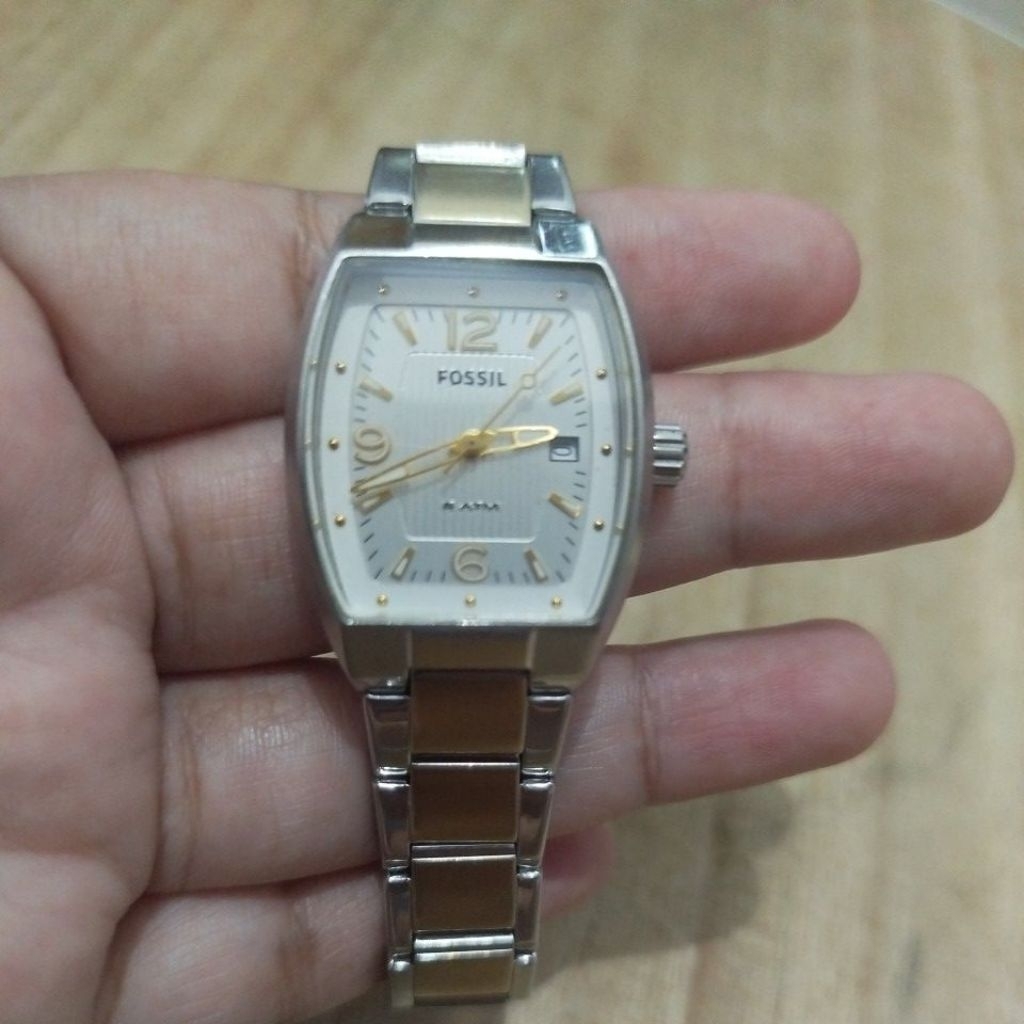 B2 J004 - Jam tangan Wanita Ocil Rantai Silver Gold Kotak Preloved