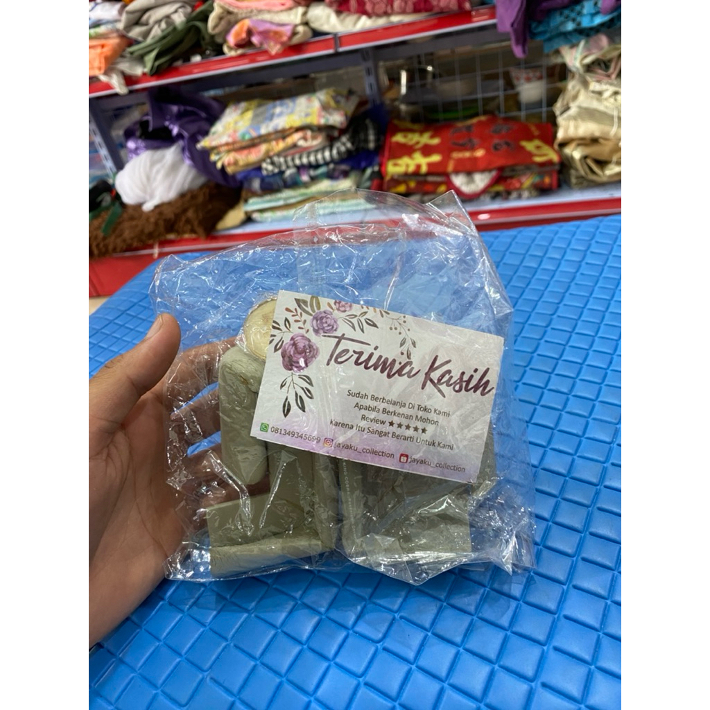 Busa pelindung sudut meja