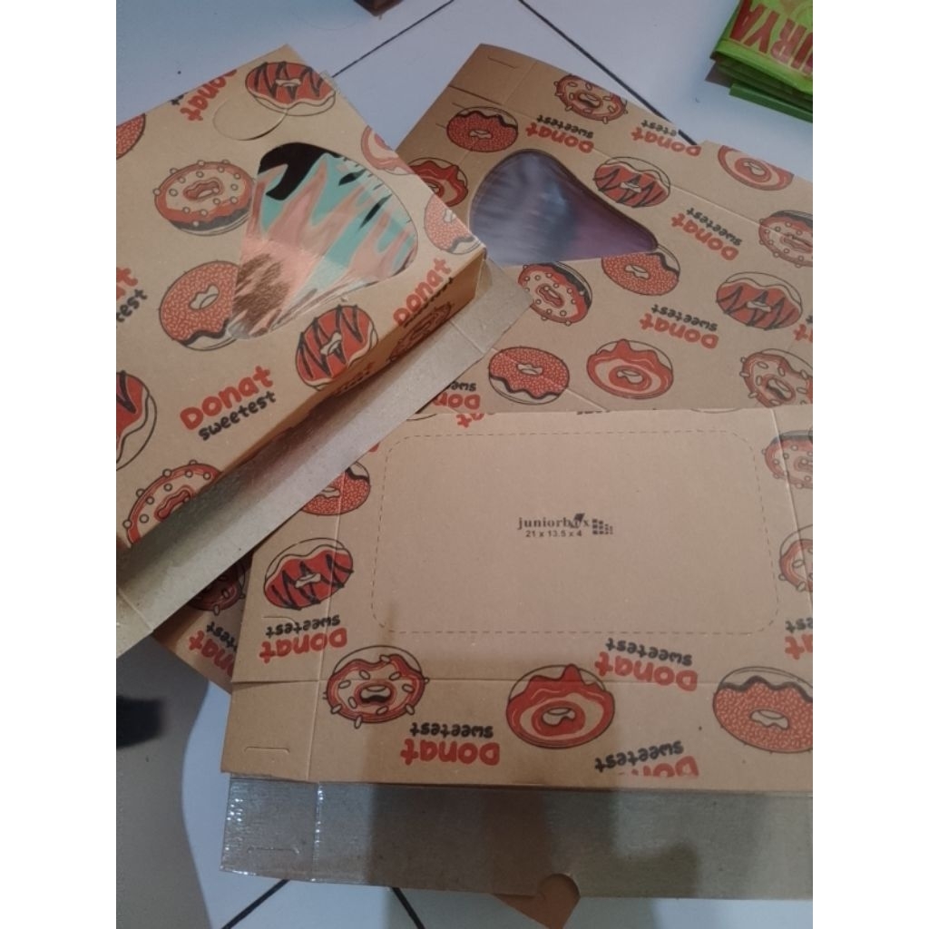 box donat isi 3