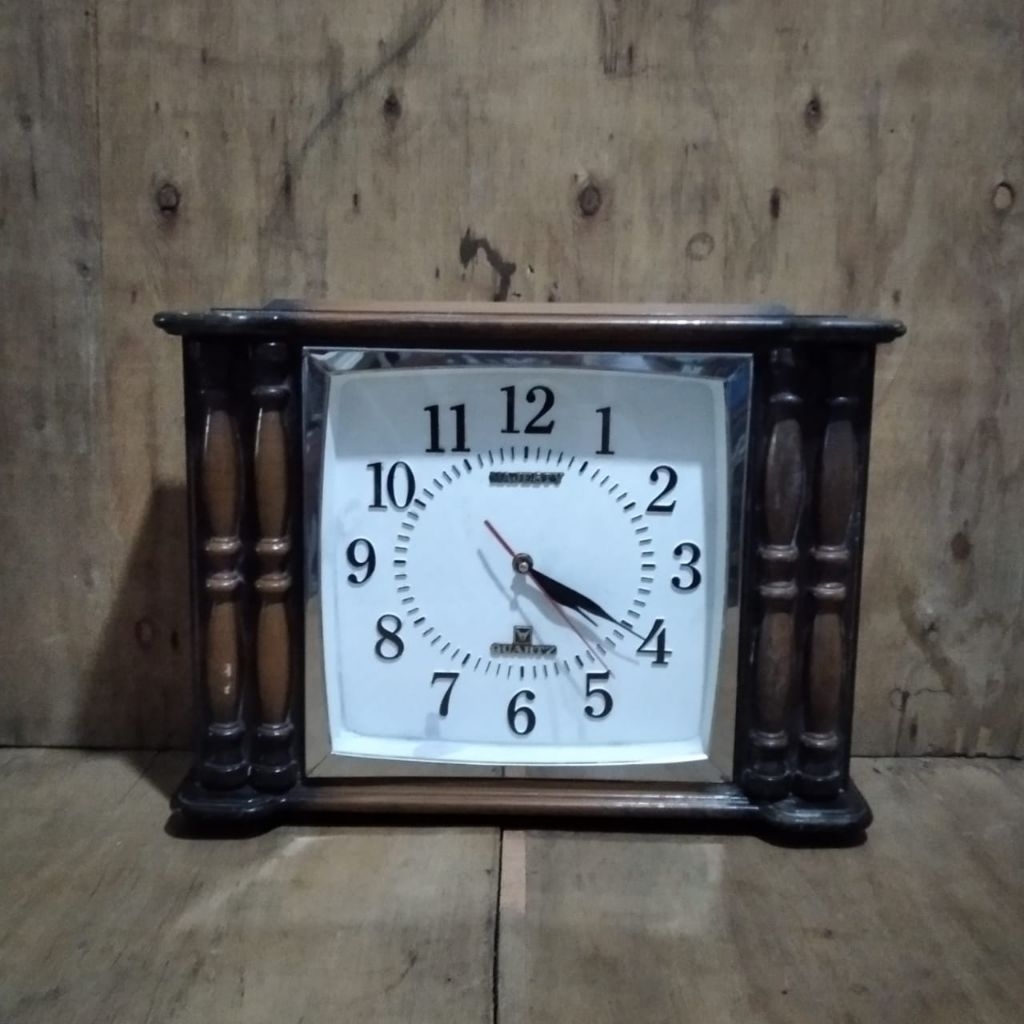 Jam dinding Merk Majesty jadul vintage antik lawas kuno