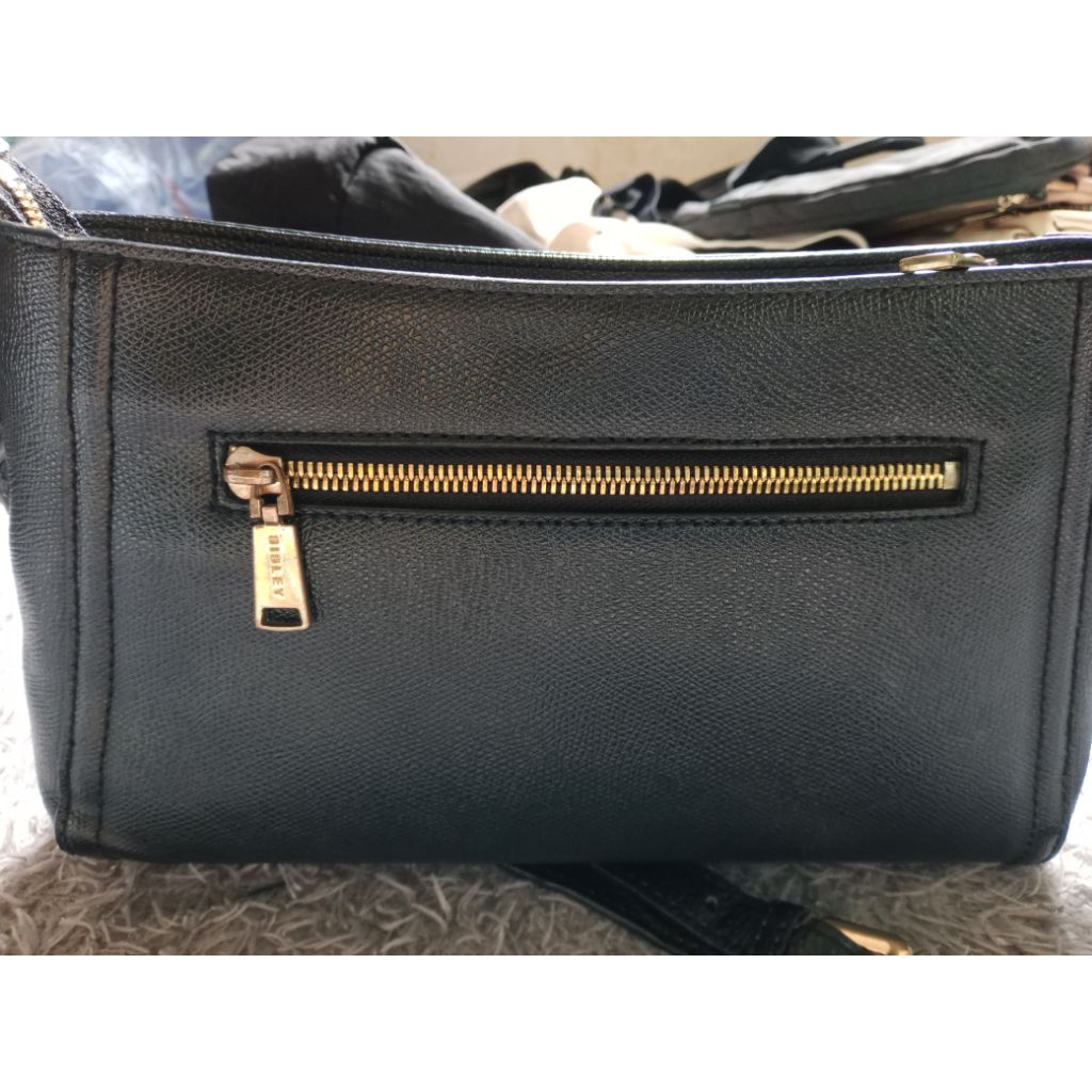 TAS PRELOVED KULAS SAVIANO BRAND SISLEY