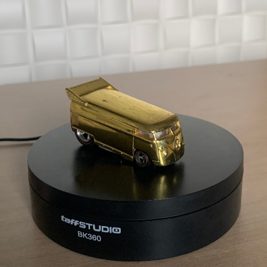 Hot Wheels Volkswagen Drag Bus Classic Gold