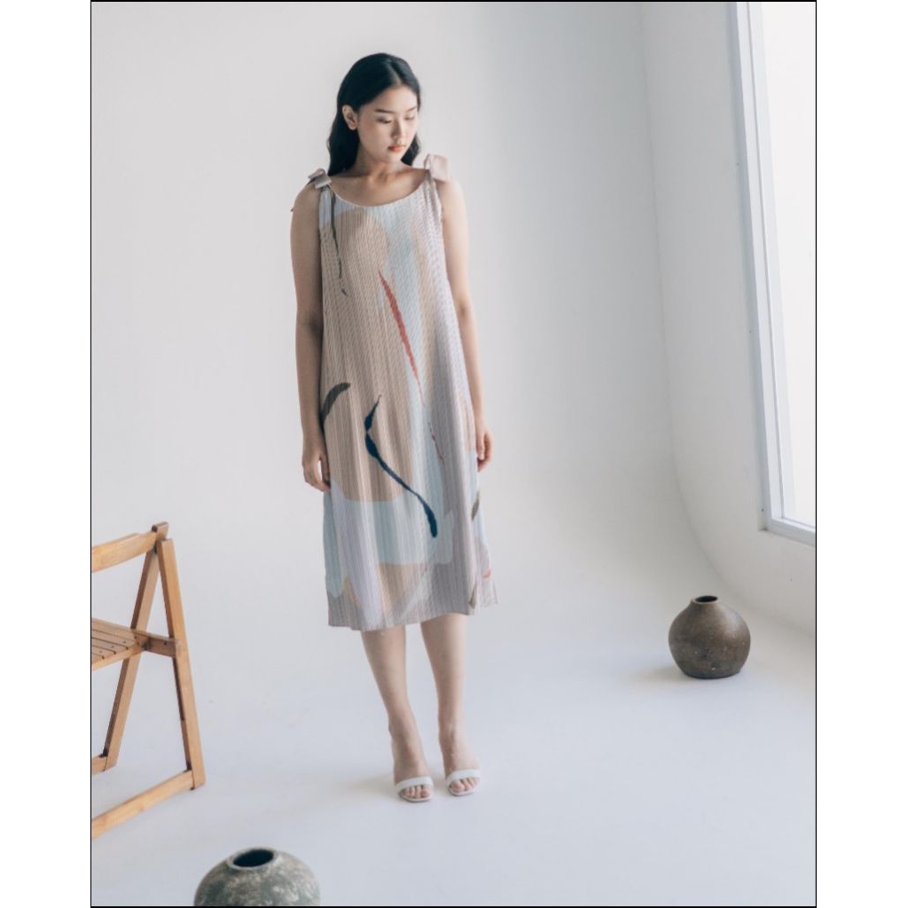 Posh The Label - Avisa Sage Pleats Print Dress Preloved