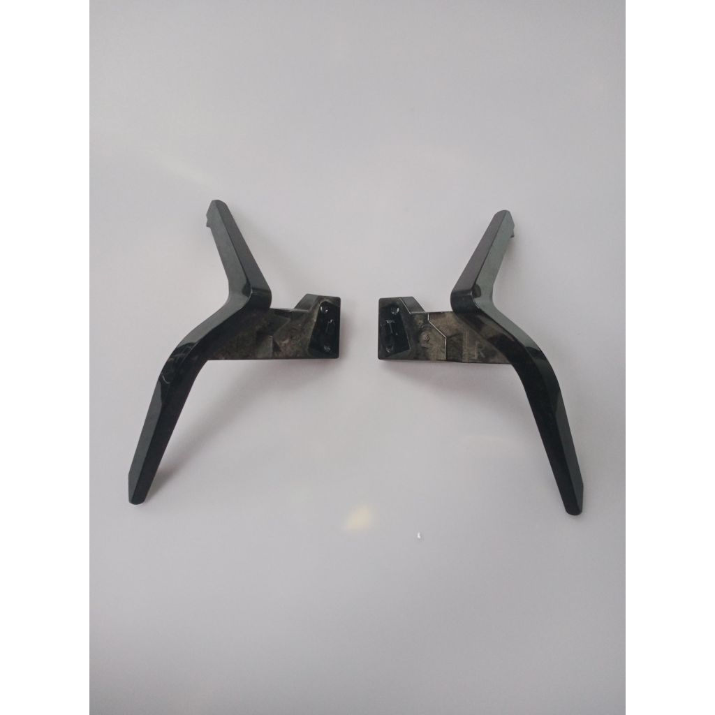 Stand Kaki Tv Polytron PLD 32BAG9858