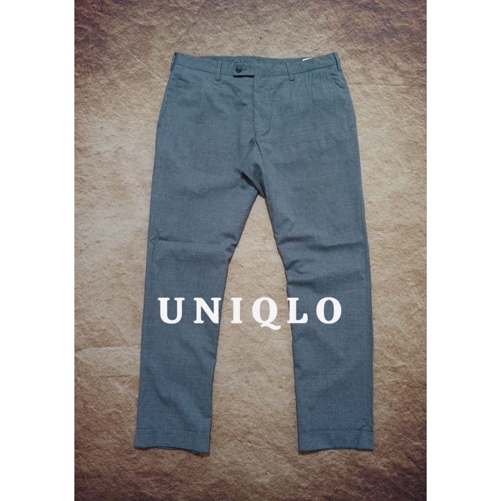 Celana casual keren UNIQLO bahan adem second/bekas/preloved