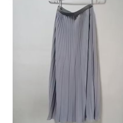 Uniqlo rok plisket second