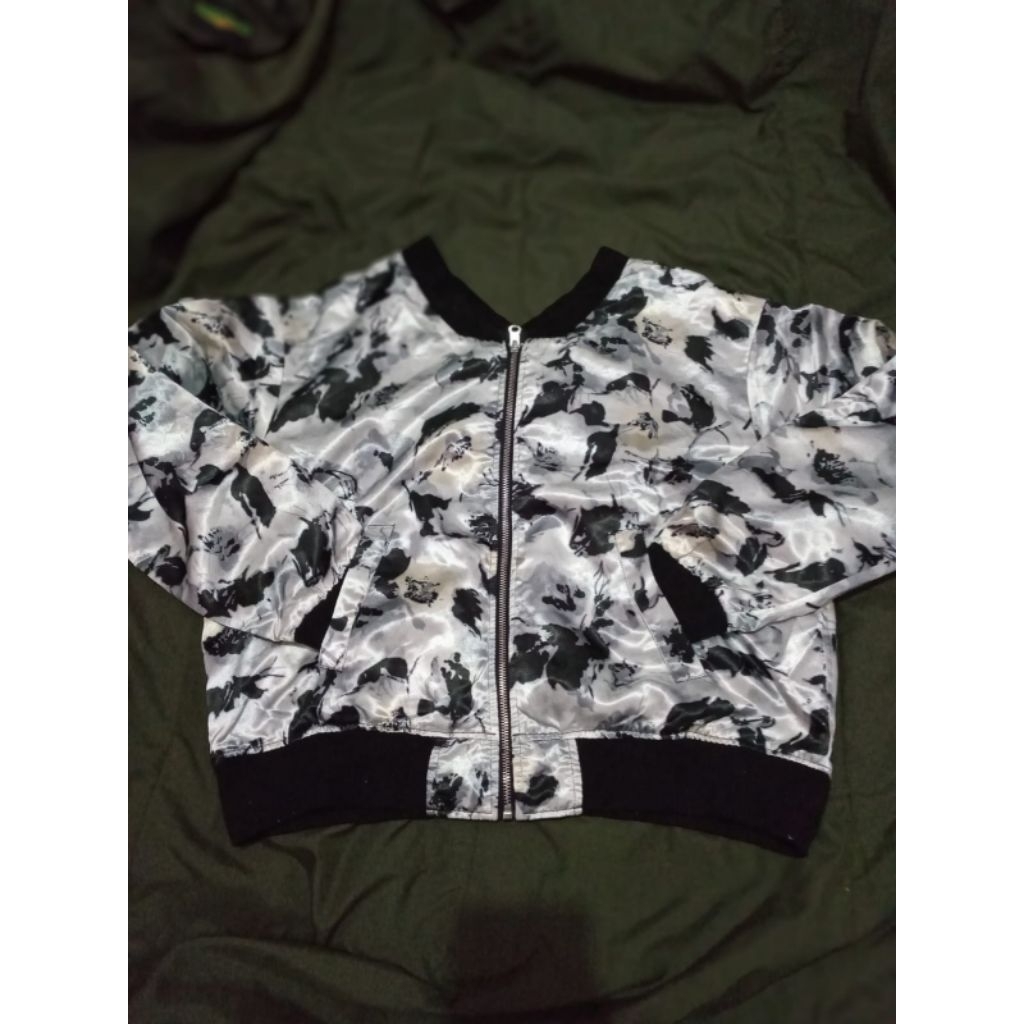 JACKET CROP BOLAK BALIK LD 116