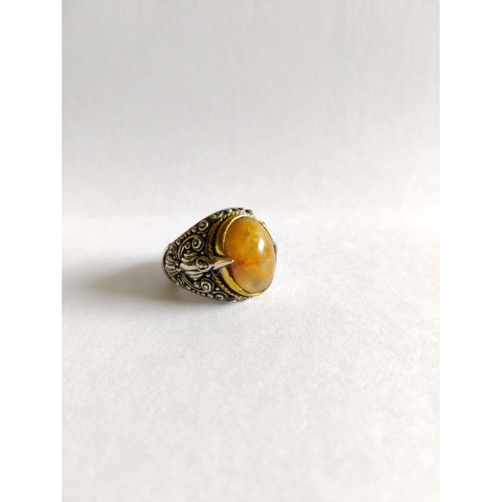 Cincin batu rambut sedana