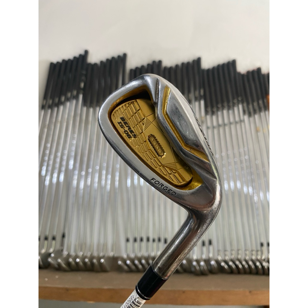Iron 7 HONMA BERES IS-06 Bintang 4 Made in Japan Sakata