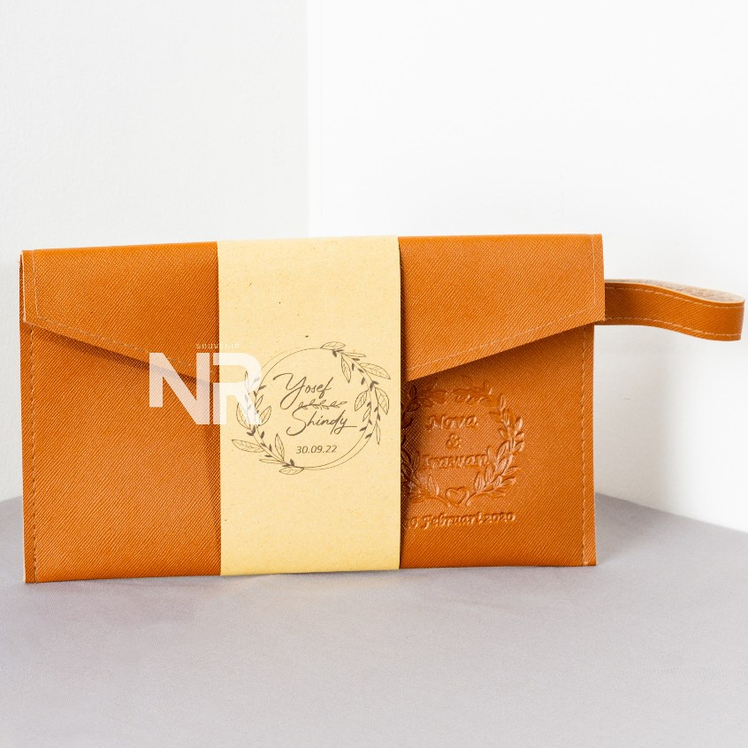 Souvenir Pouch Custom Amplop Pernikahan Kulit Vinyl Botega Metalik Mewah Elegan