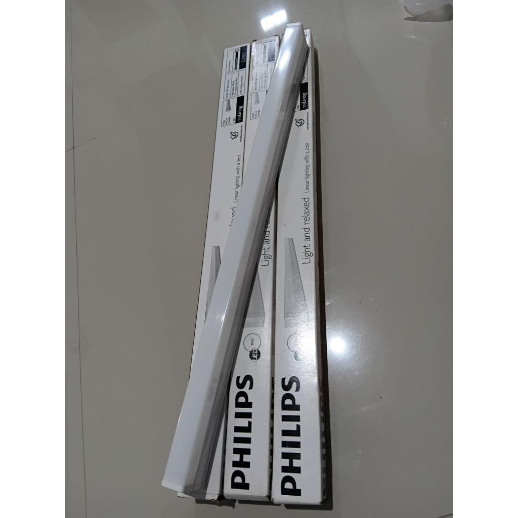 LAMPU TL / T5 / NEON PHILIPS 9WATT