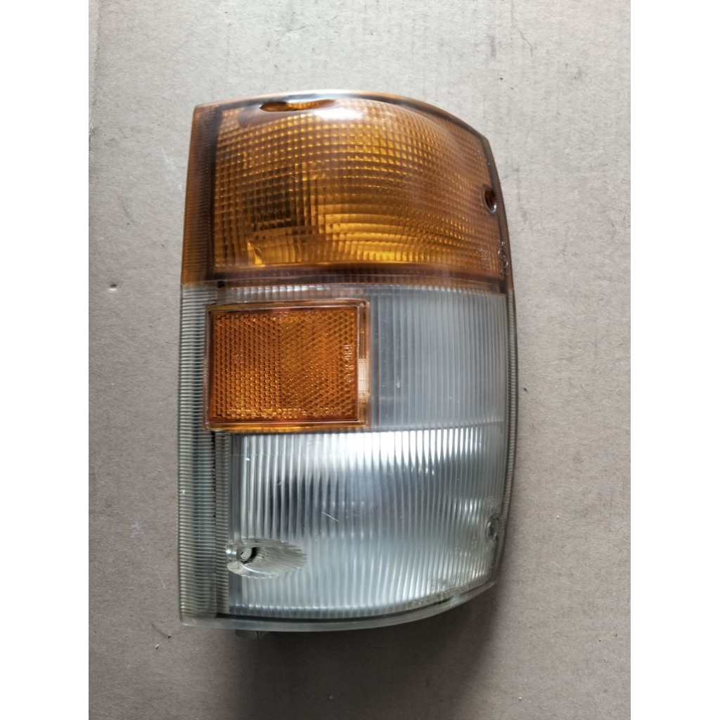 Sein Lampu Depan Isuzu Elf lama Original KOITO