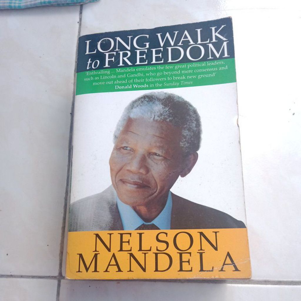 Buku Long walk to freedom -Nelson mandela