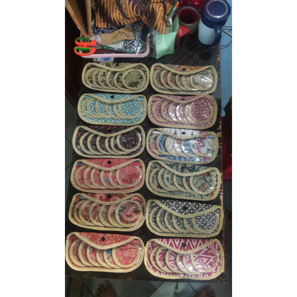 Coaster batik/ set tatakan gelas batik/ souvenir coaster batik