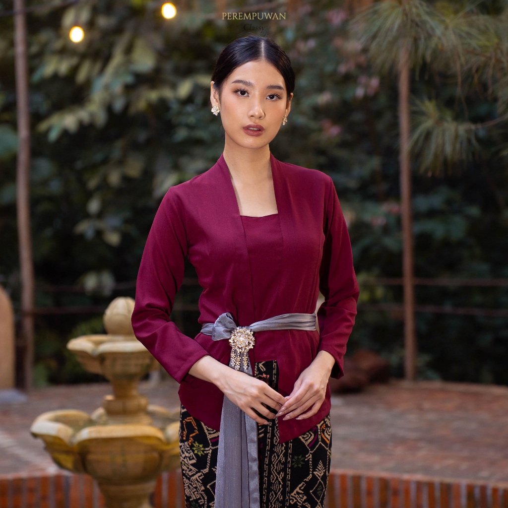PEREMPUWAN | Kebaya Kutu Baru Bali Putih Wisuda Kondangan Wanita Modern Aesthetic Elegant Premium