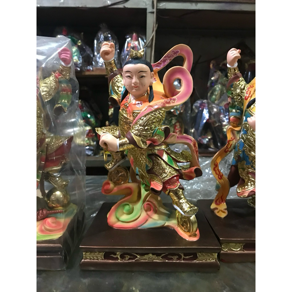 patung dewa nezha / naca 2 roda 10in fiber