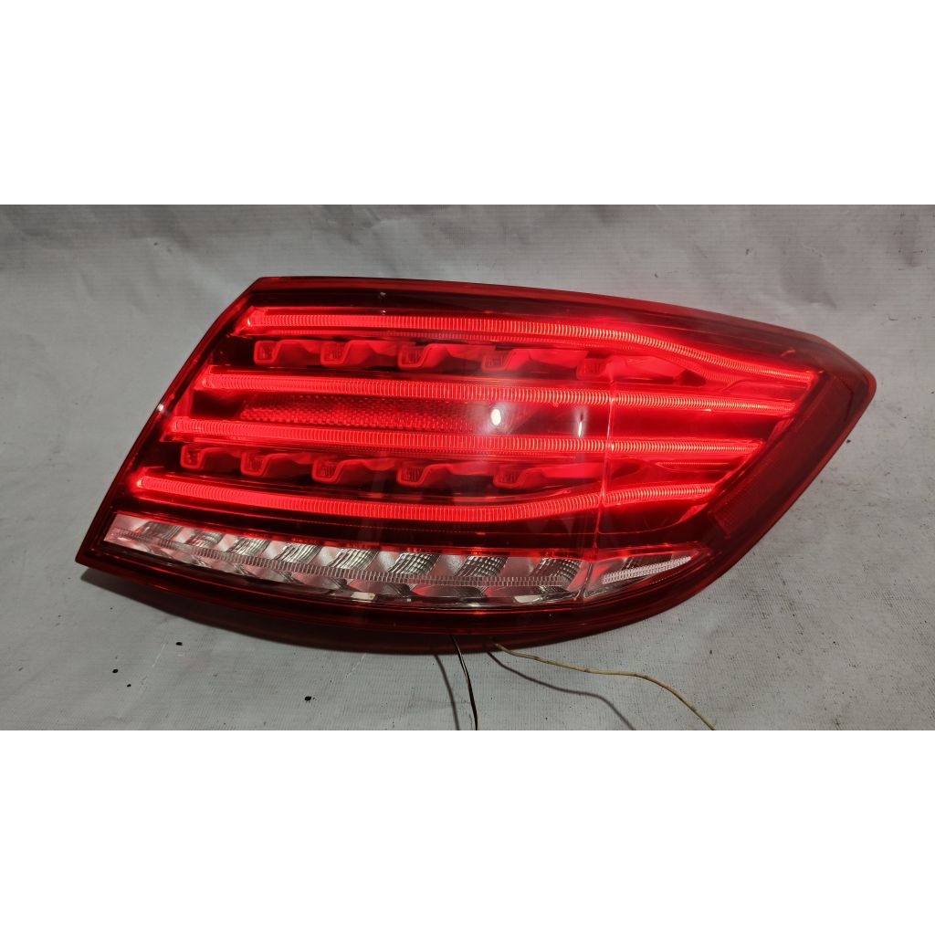 Lampu belakang stoplamp Mercy E-class E250 Coupe 2012