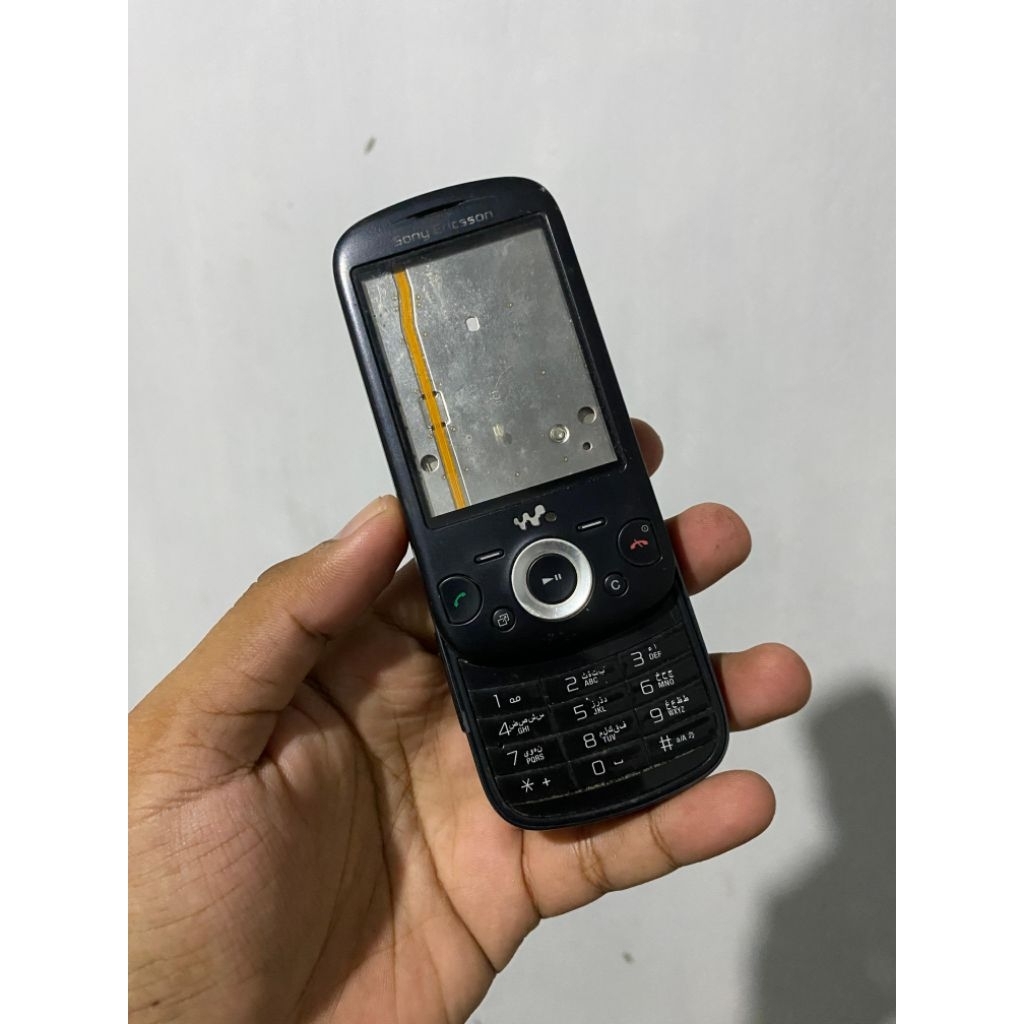 Sony Ericsson w20 w20i Zylo walkman Kesing housing