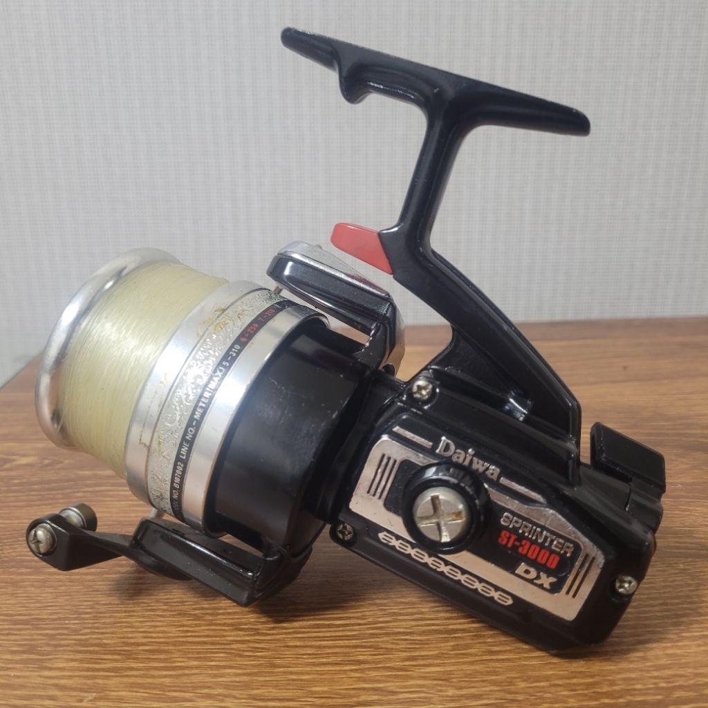 reel spinning daiwa sprinter st-3000dx (d-108)