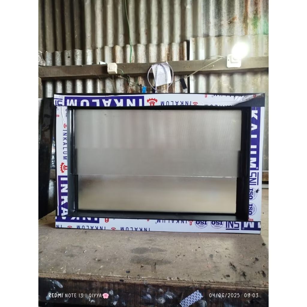 Jendela boven kaca es  zigzag Custom