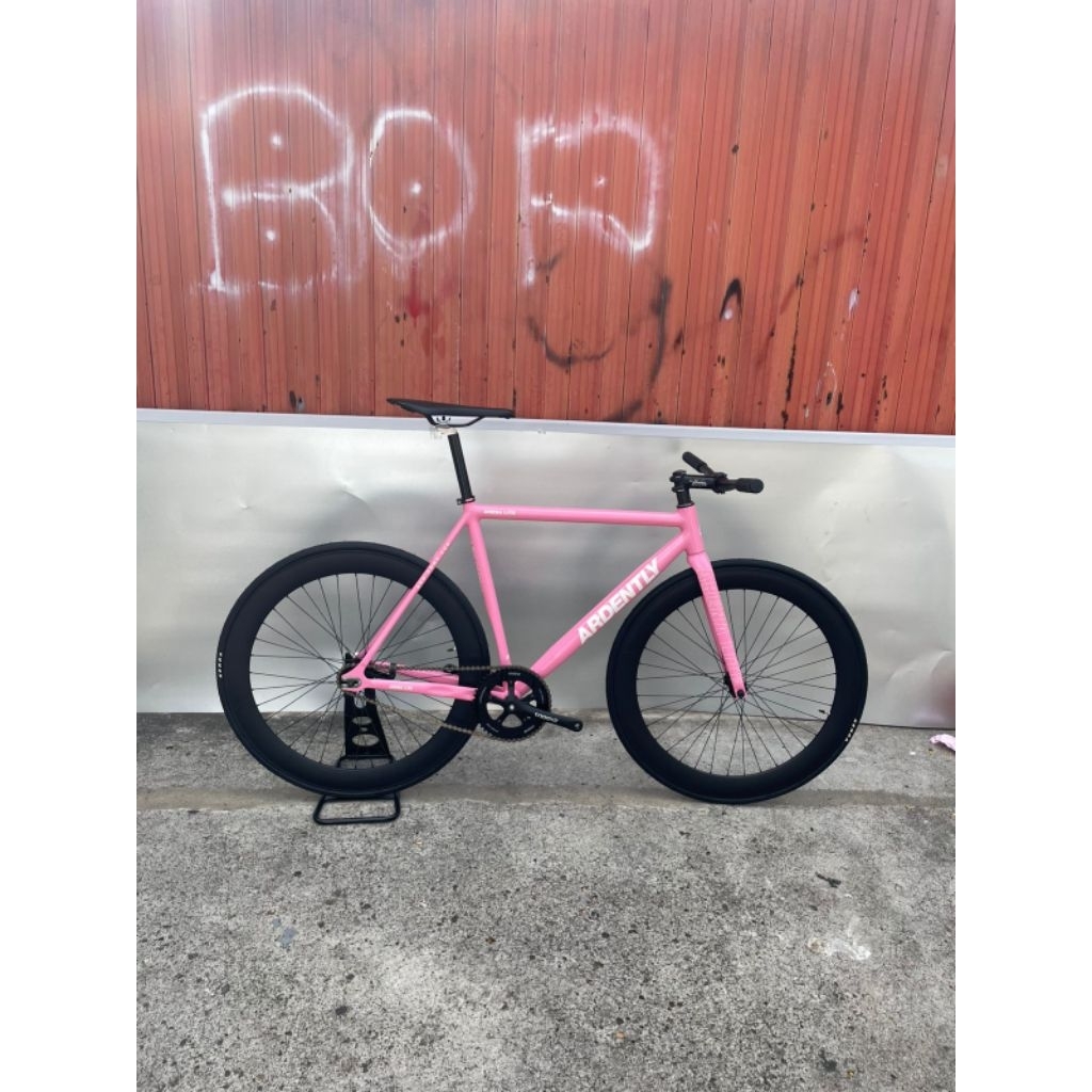 New Fullbike Sepeda Fixie Ardently Arena Lite Original Alloy Pink