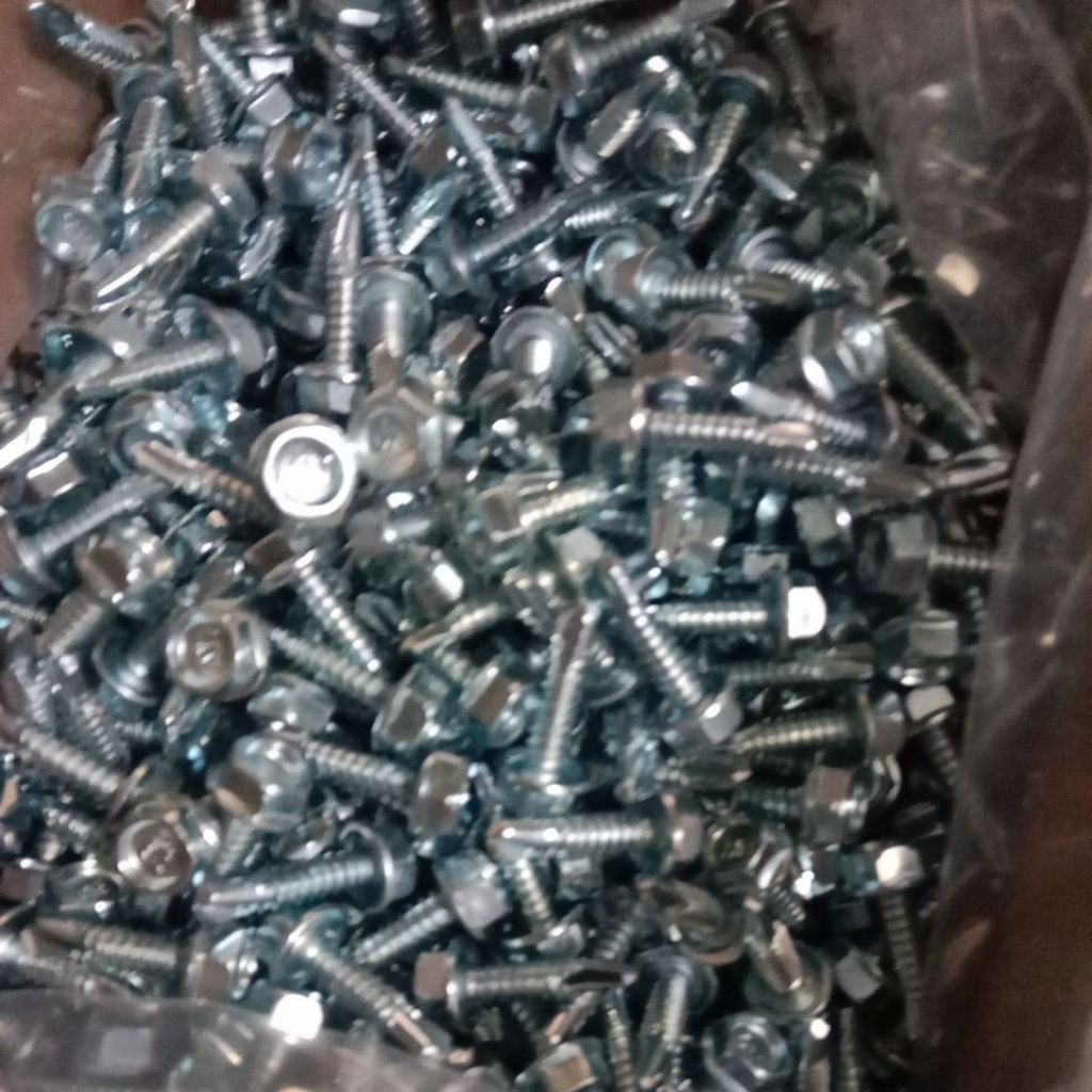 baut baja ringan roofing 10× 19. roofing 2 cm