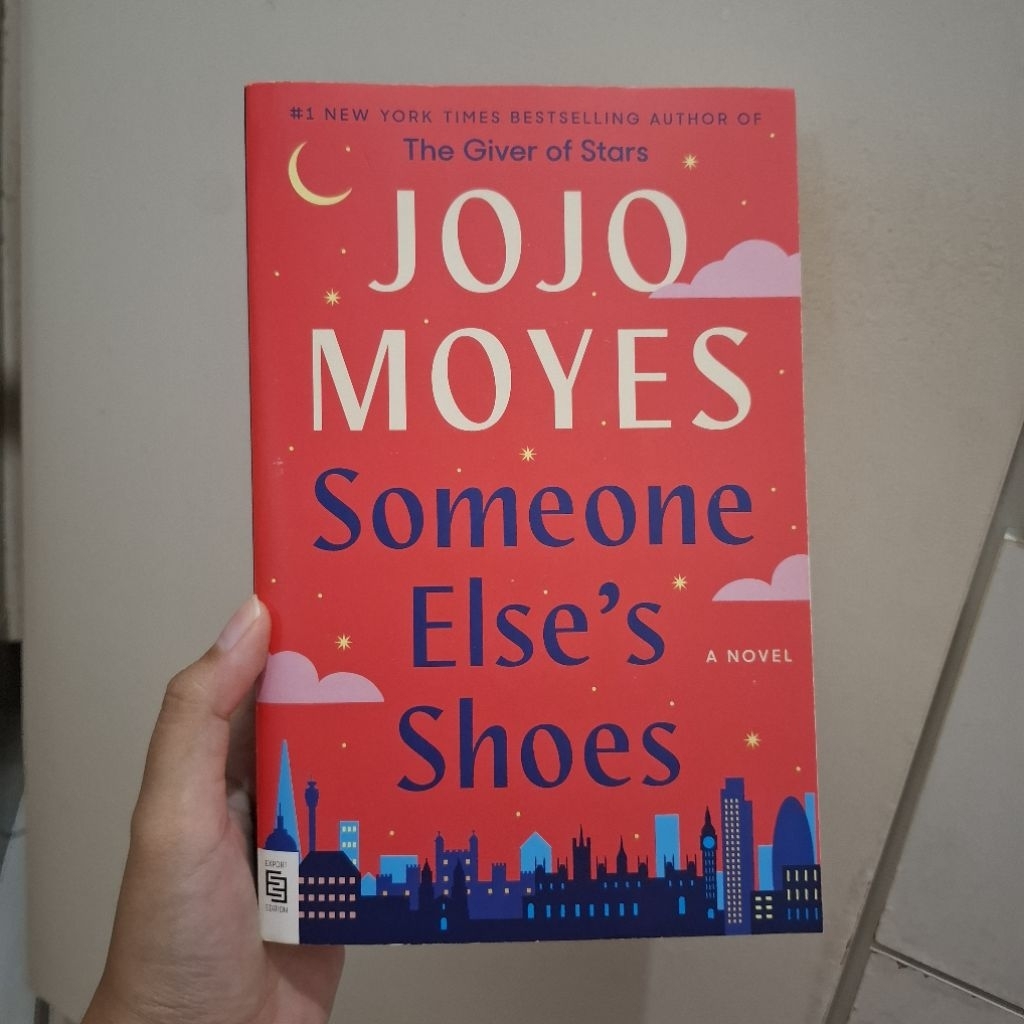 Preloved English Book Someone Else's Shoes - Jojo Moyes