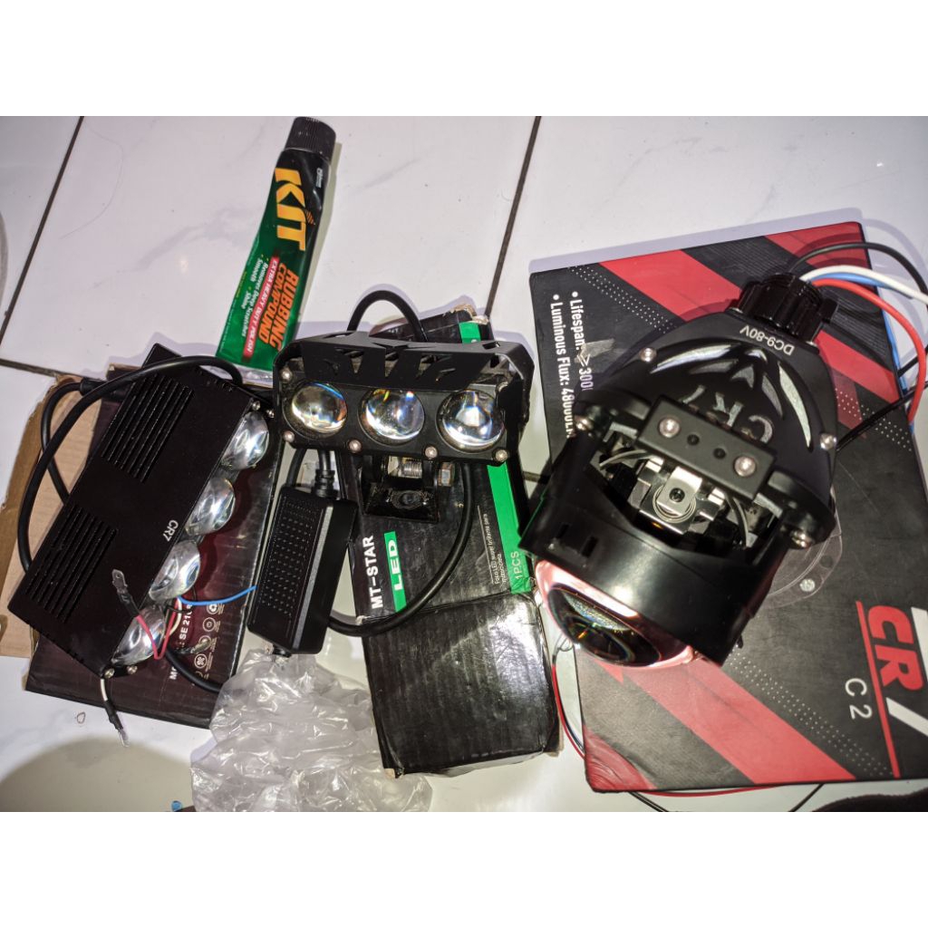 cr7 c2 kuning+lampu tembak slim 4mata+lampu tembak 3mata