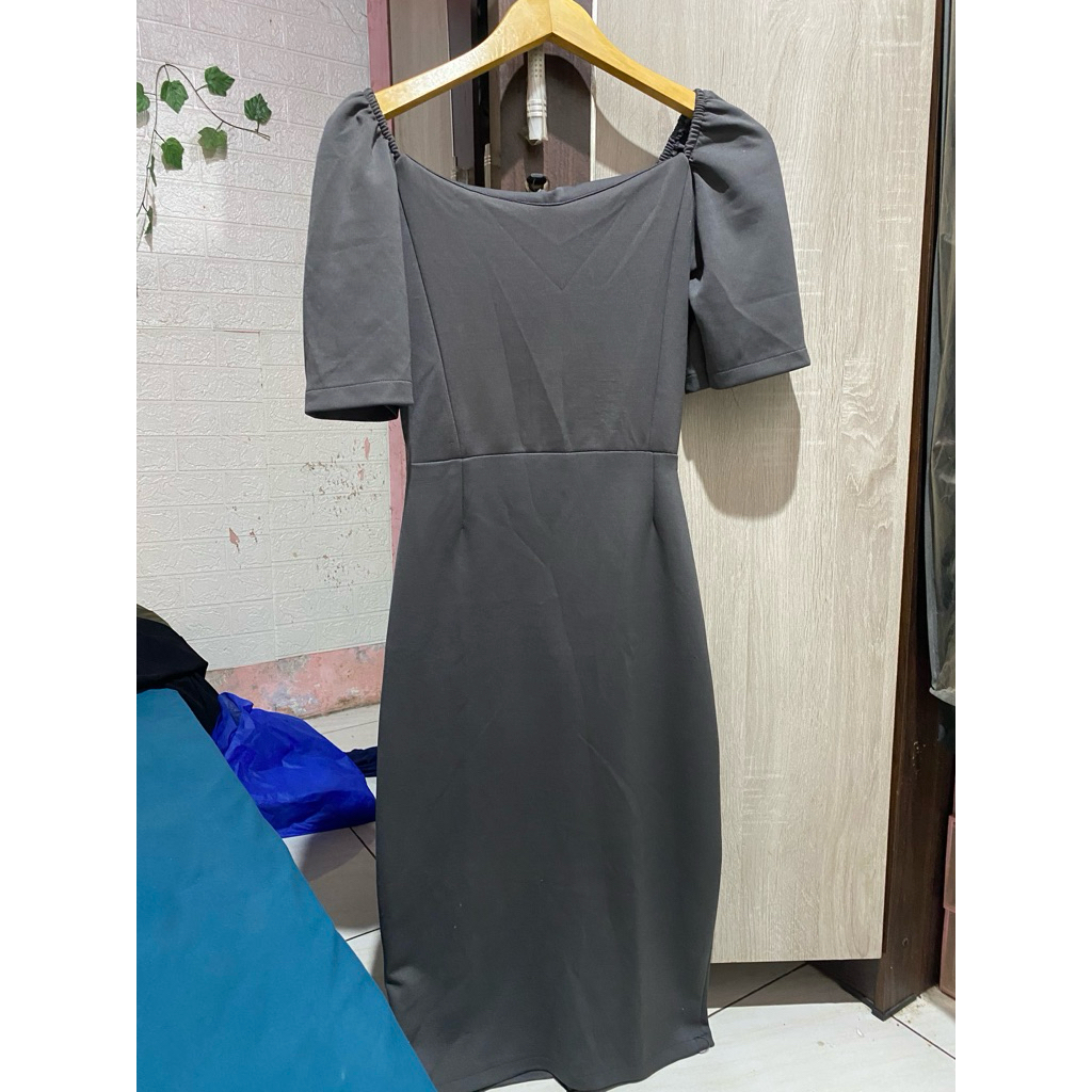 preloved dres abu