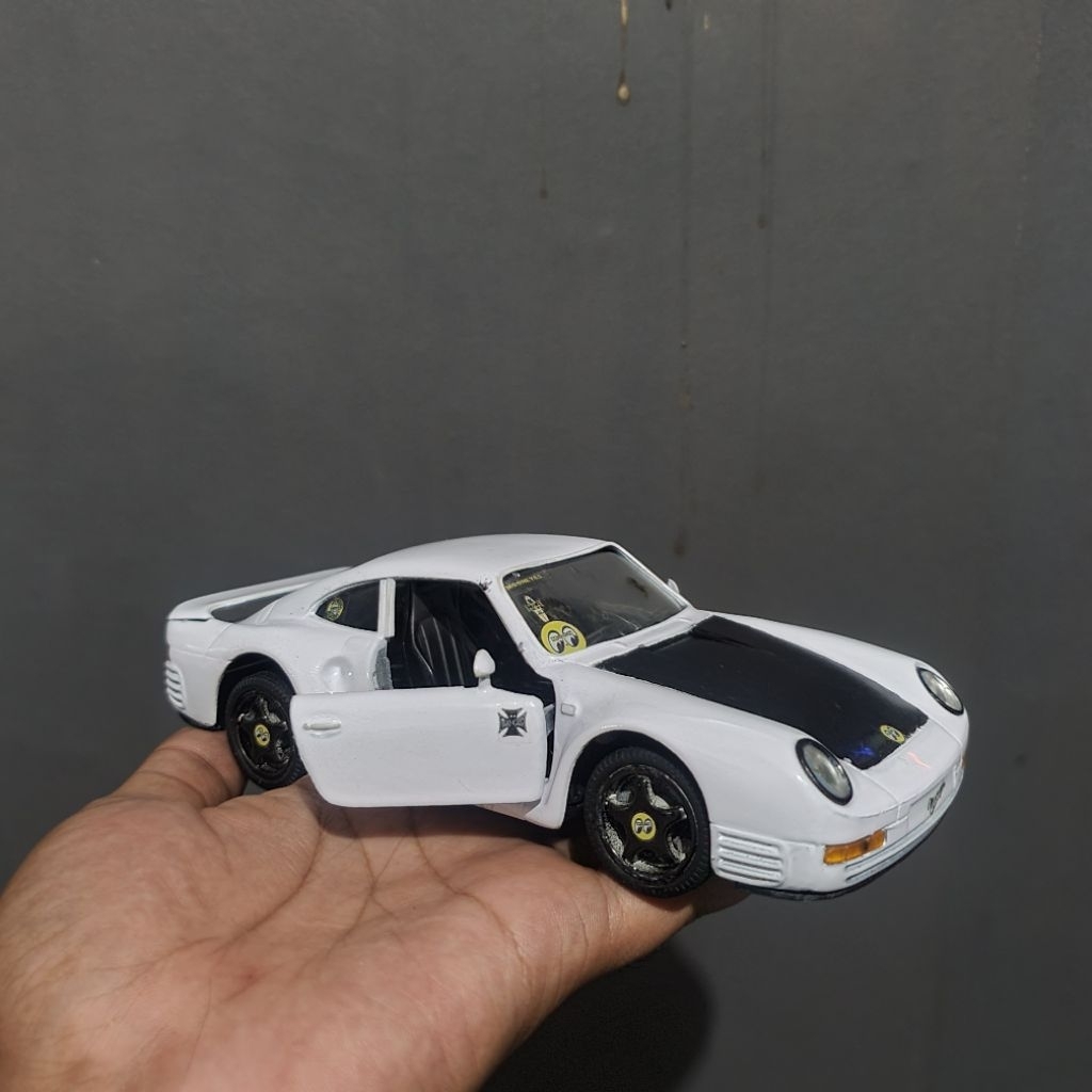 Diecast Porsche 959 1985 skala 1:24 Junk