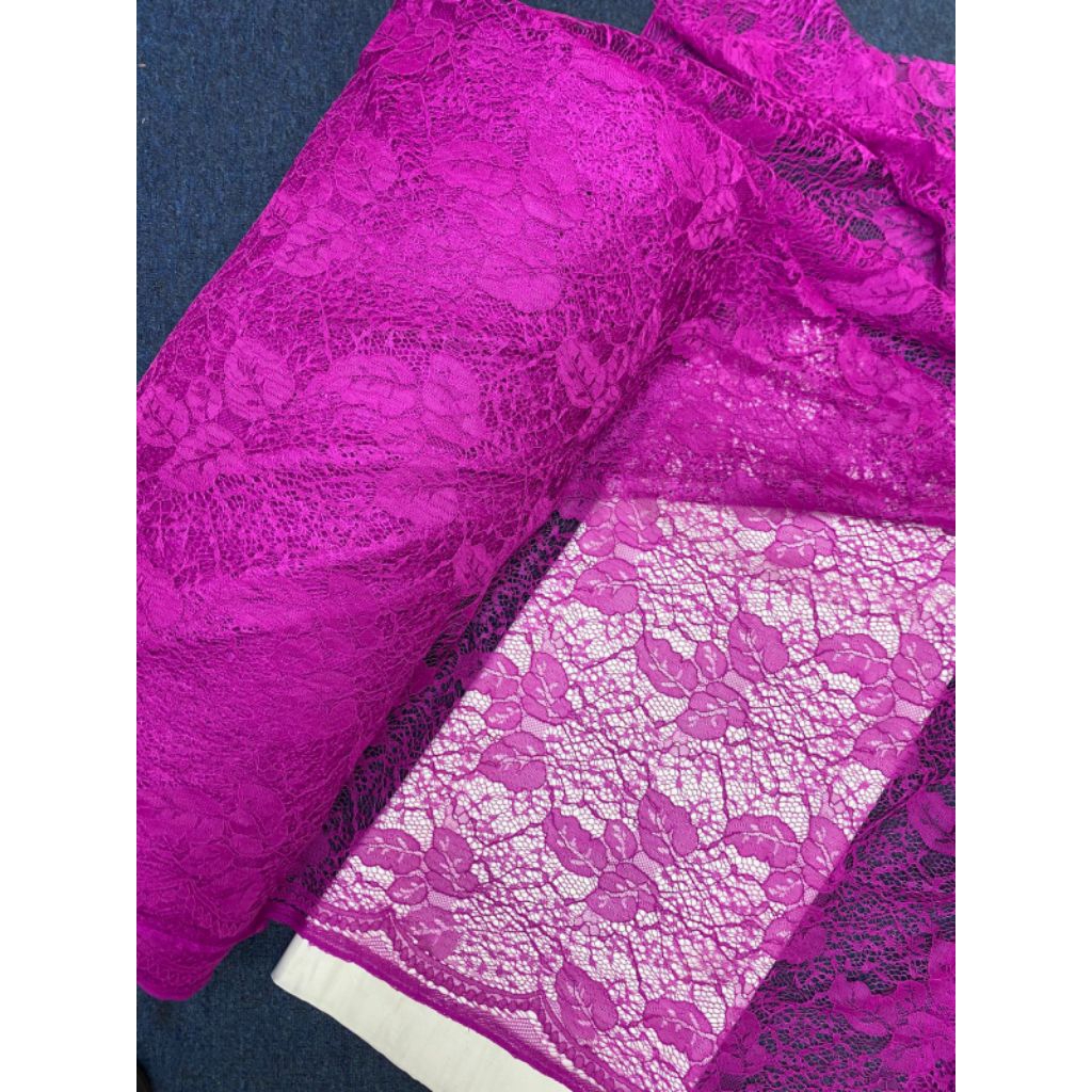 KAIN BRUKAT LACE CORNELI METERAN KAIN  BAKAL KEBAYA / KAIN BRIDESMAID / KAIN SETELAN SERAGSM KELUARG