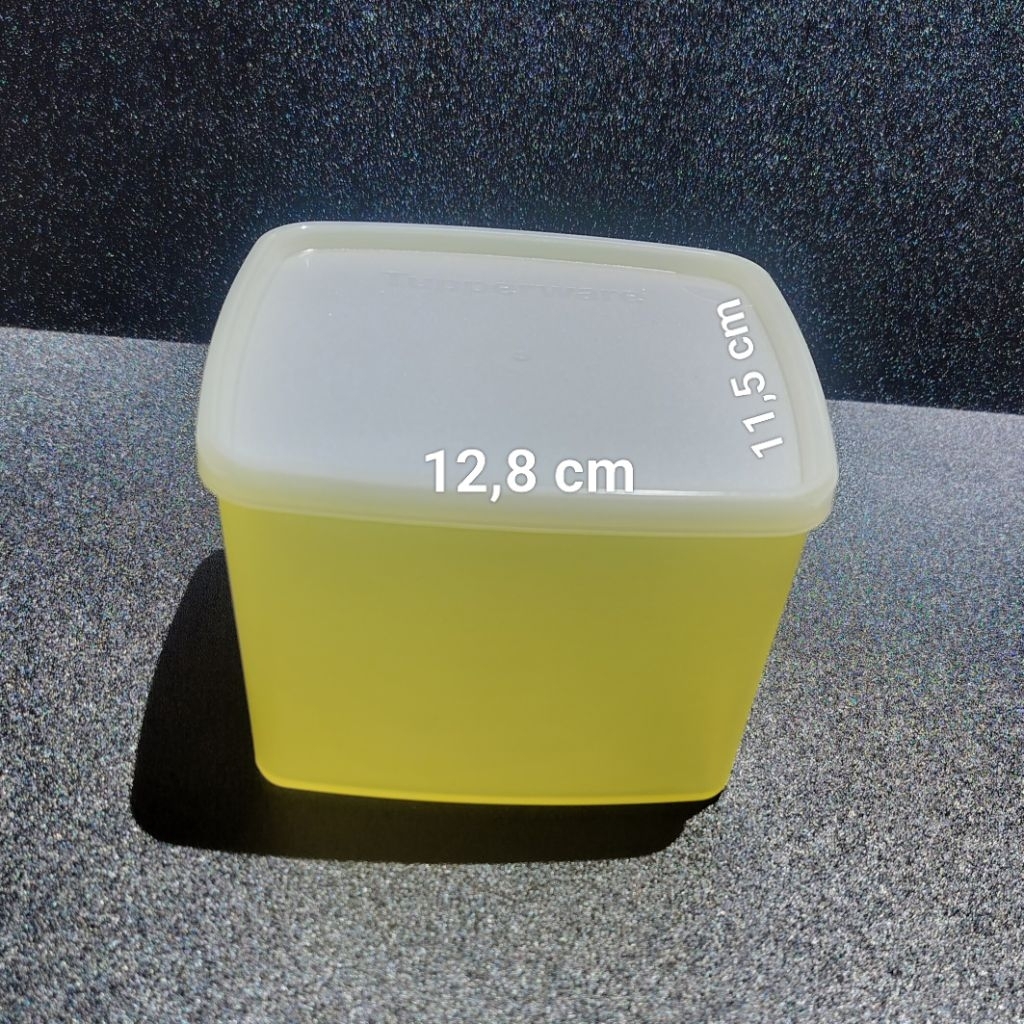 Tupperware Medium Square Round Jadul