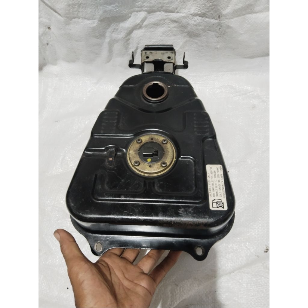 tangki suzuki spin original copotan