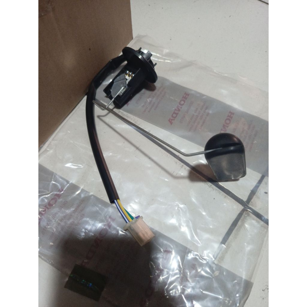 pelampung tangki / fuel unit GRAND HONDA 37800-GN5-902