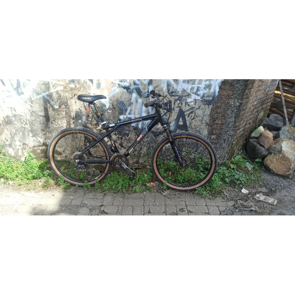 Sepeda GT Avalance