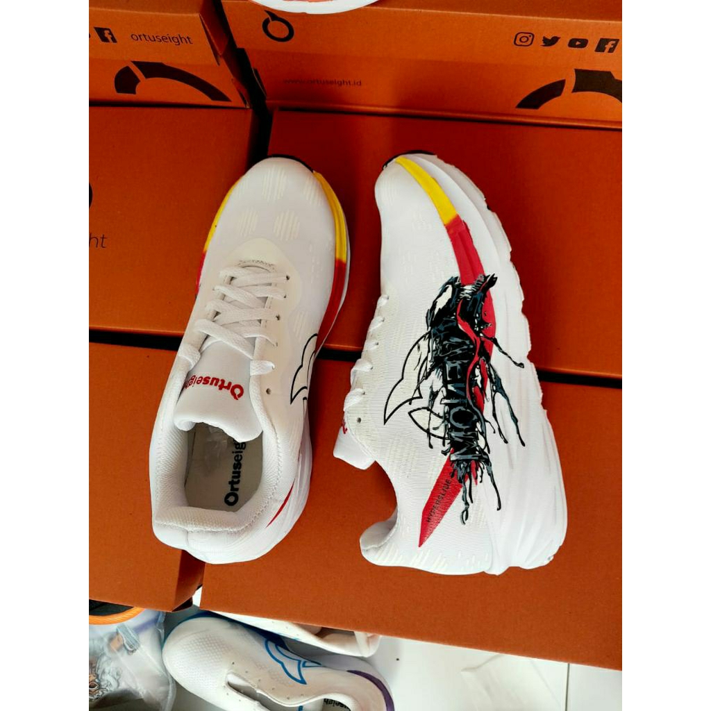 Sepatu Lari Running Ortuseight Hyperglide 2.0 White Orthered Venom