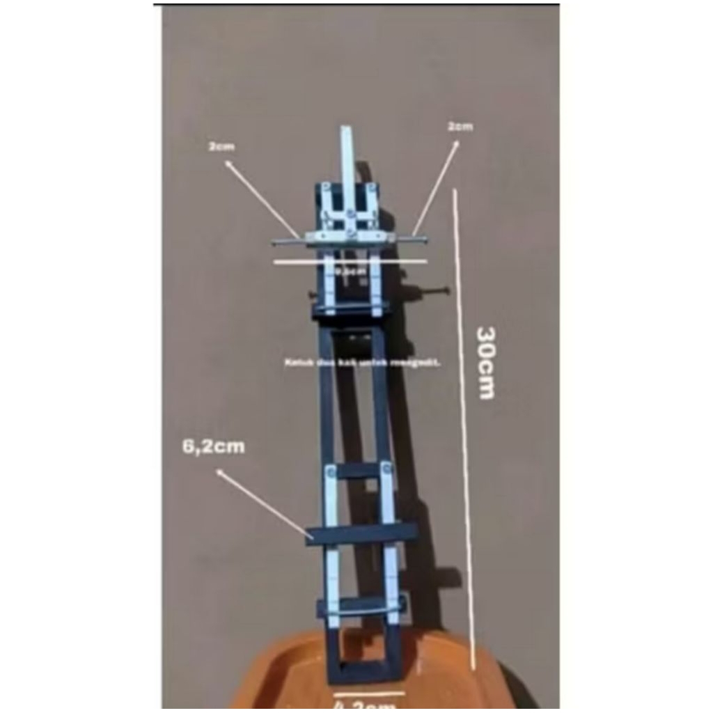 sasis miniatur truk plastik + pola untuk modif