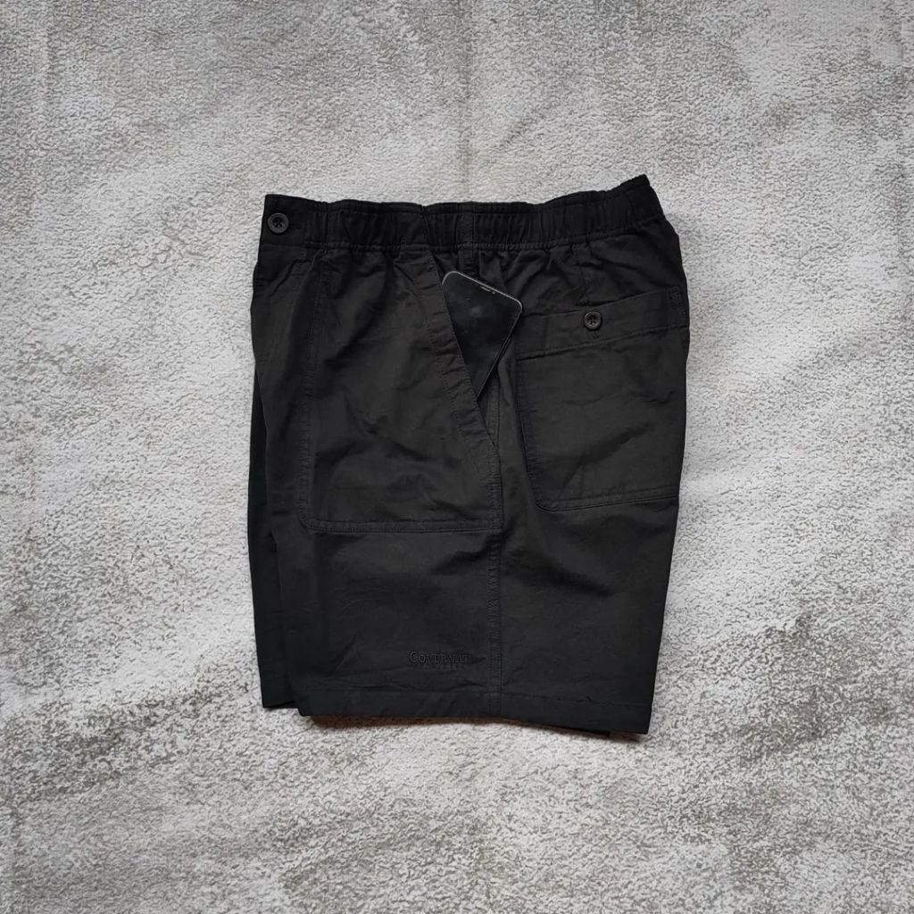 Celana pendek Covernat