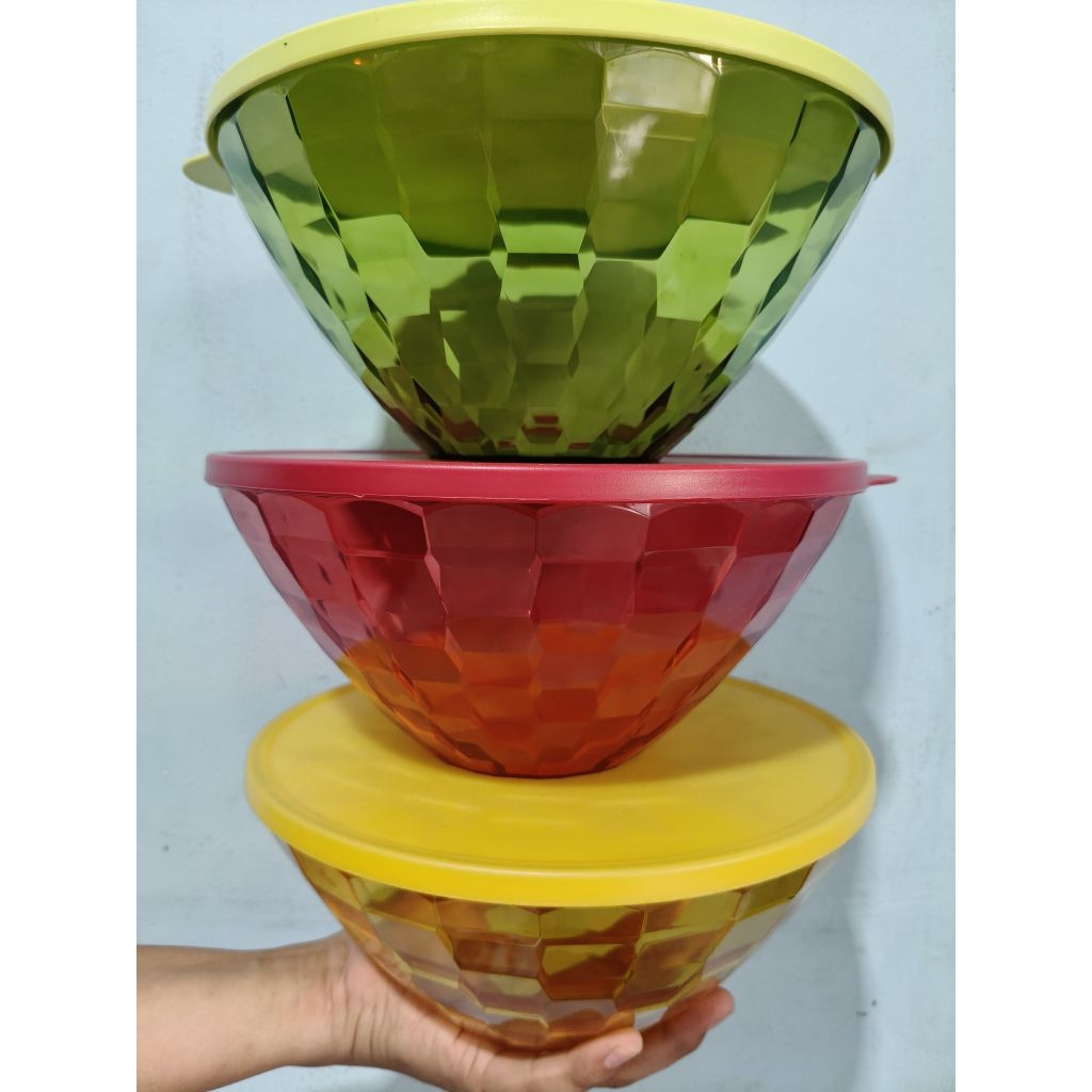 prisma bowl  2 liter  cristal tupperware