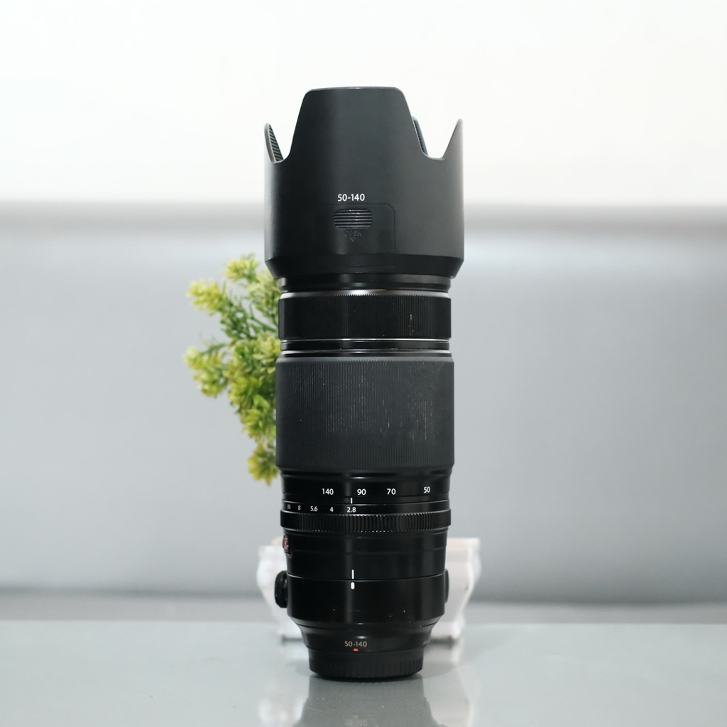 lensa fujinon xf 50-140mm f2.8 mulus good kondisi