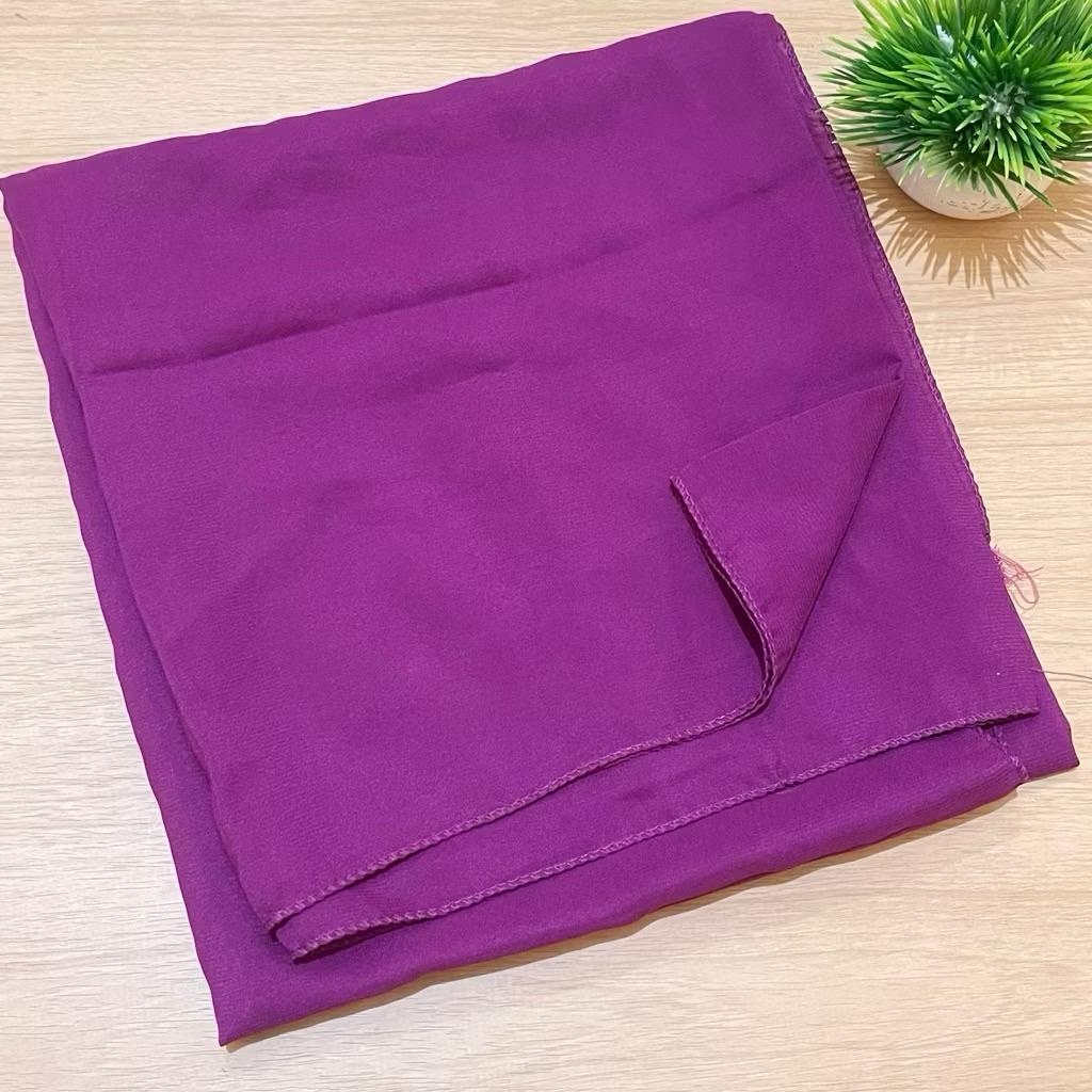Hijab Segiempat Bella Square ungu hijab ungu bella ungu Hijab Segiempat Bella Square warna ungu