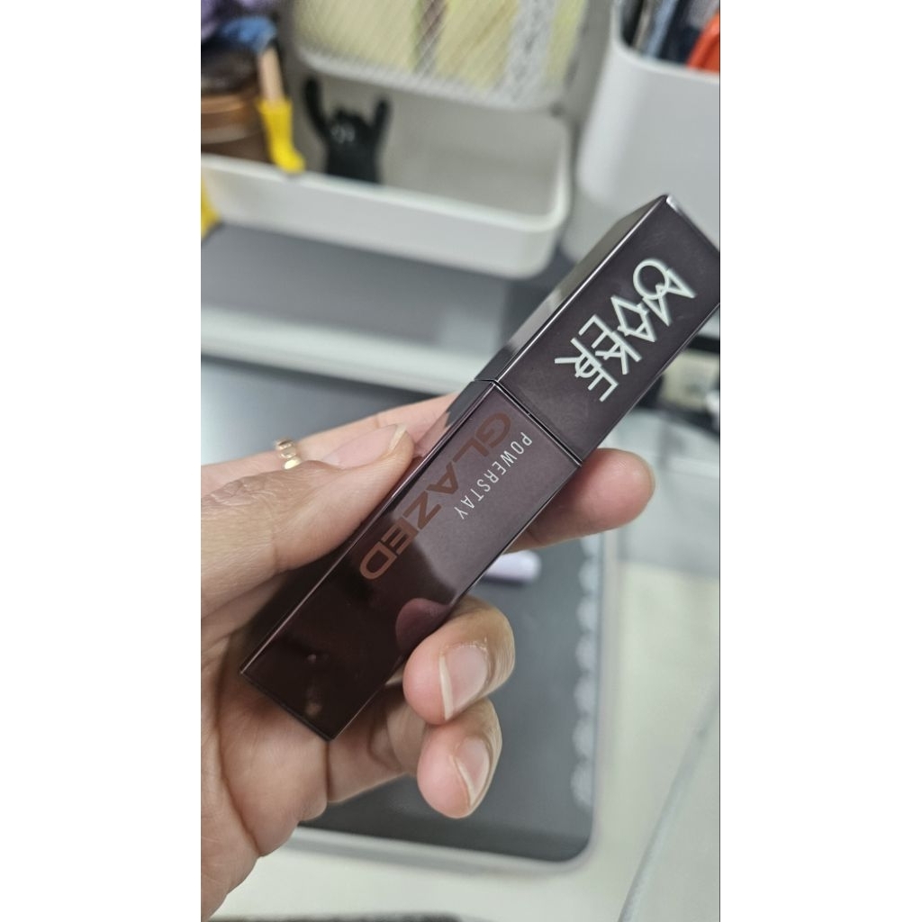 preloved make over powerstay glazed