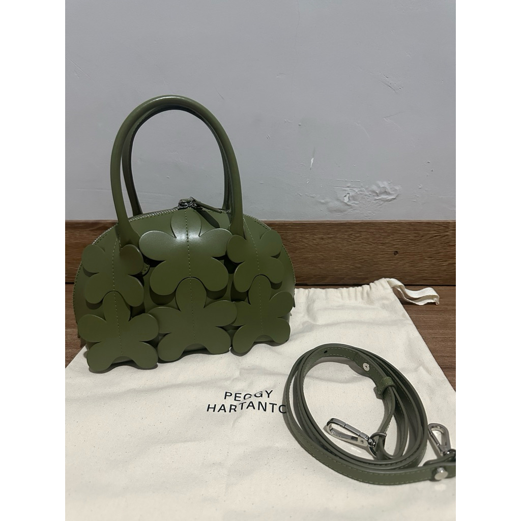 Peggy Hartanto Shell Zig Bag