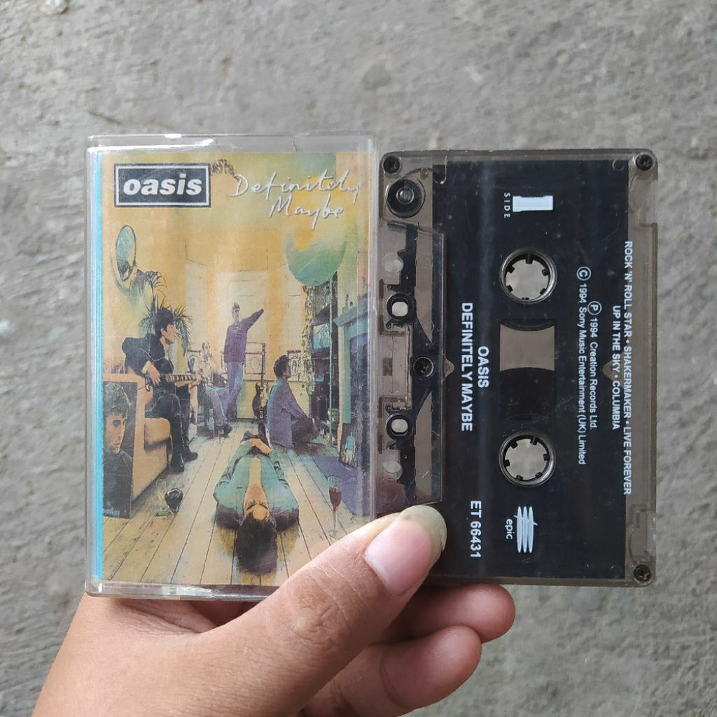 Kaset Pita Oasis - Definitely Maybe