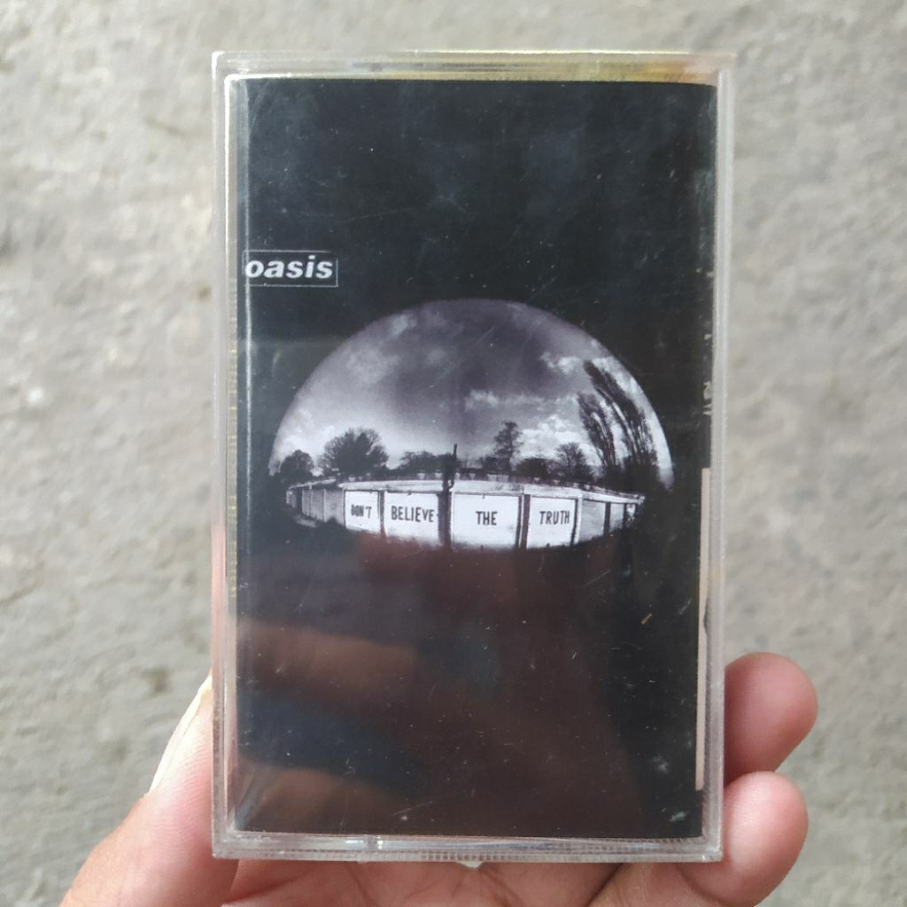 Kaset Pita Oasis - Don't Believe The Truth