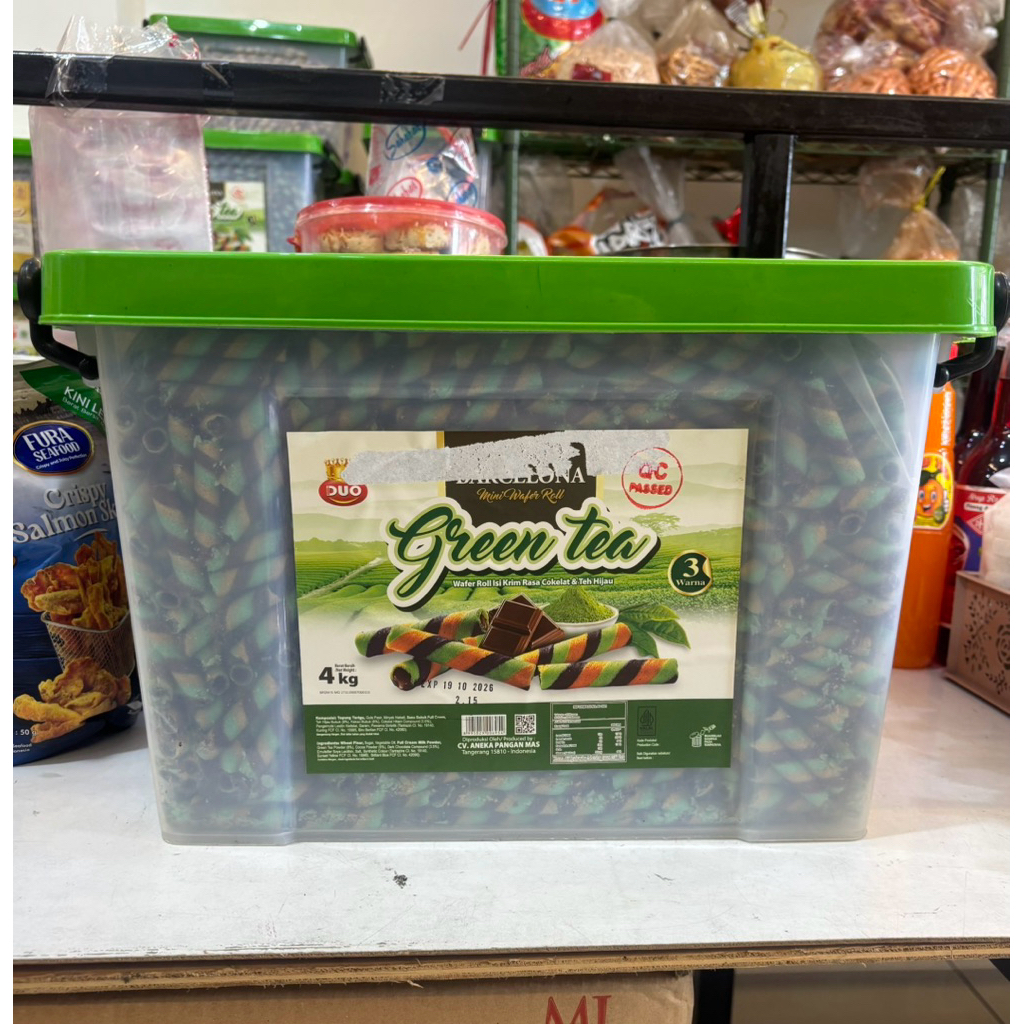 SNACK KILOAN ASTOR TIMBANG BARCELONA RASA GREEN TEA DAN COKELAT